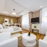 Lejlighed Peninsula Luxury