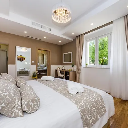 Peninsula Luxury * ザダル