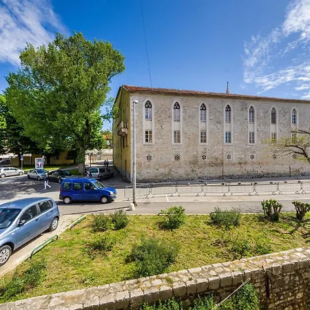 Peninsula Luxury ザダル